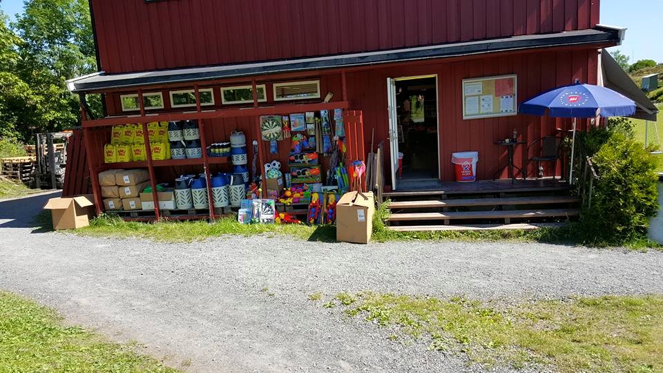 Nakholmen Handel AS