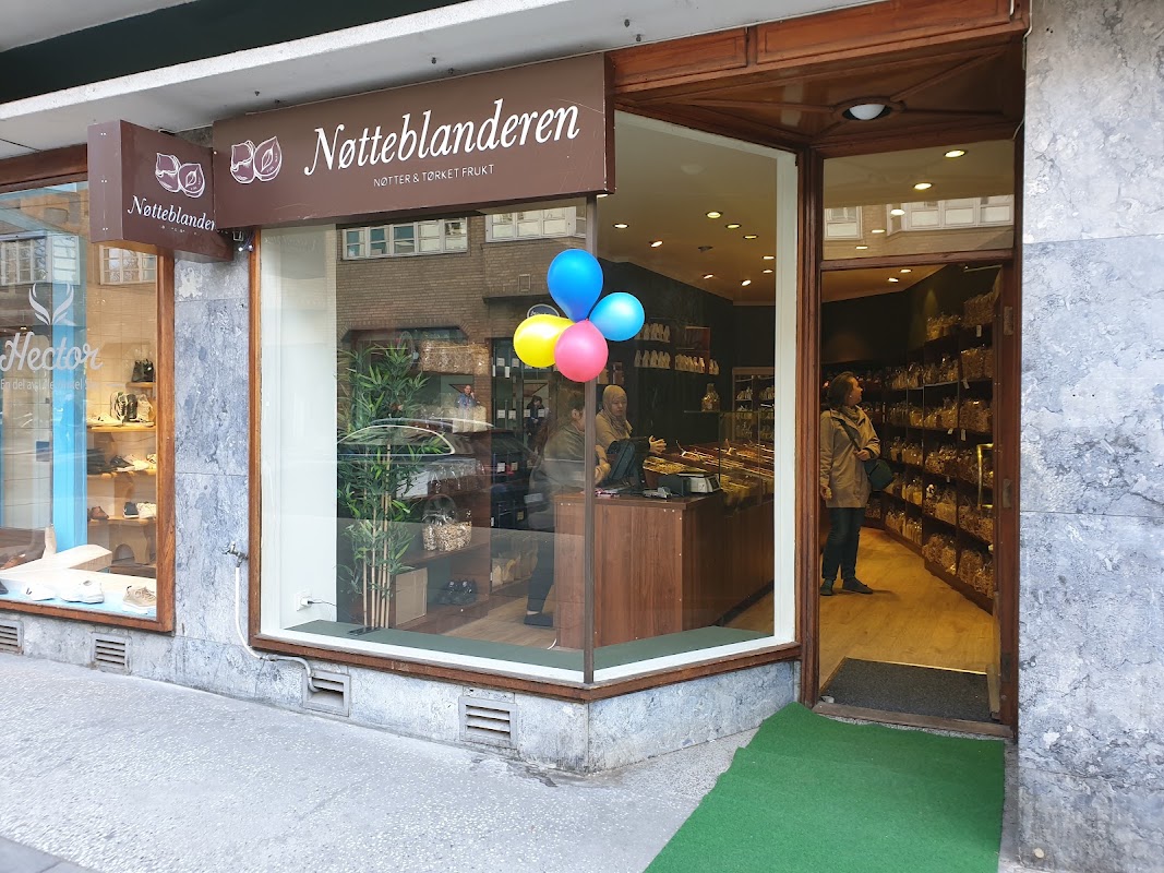 Nøtteblanderen, Hegdehaugsveien